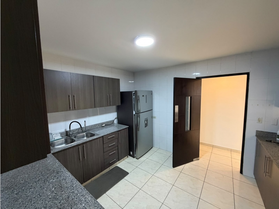 En venta apartamento en PH Hyde Park, Carrasquilla — foto 6