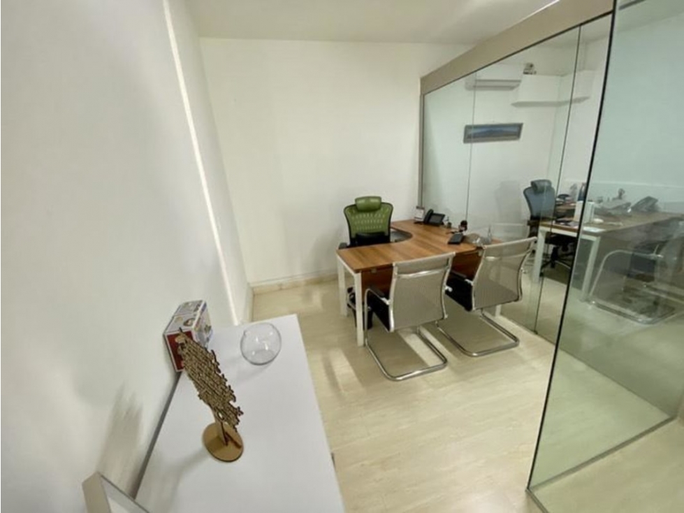 Se Alquila Oficina Amoblada Equipada 300 mts $2.000.oo — foto 4