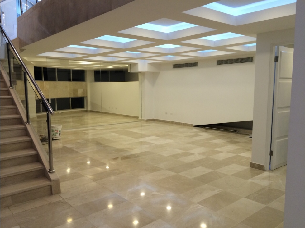 Se alquila lujosa oficina con o sin muebles Punta Pacifica — foto 2