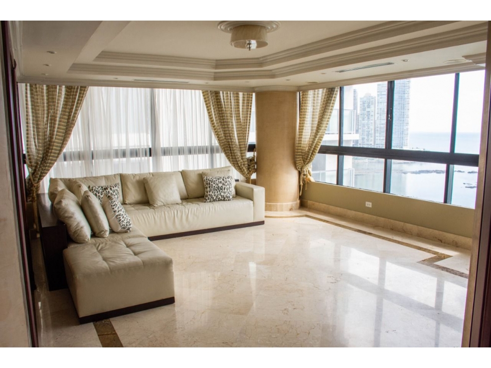 Alquilo o vendo hermoso apartamento linea blanca 4R Av balboa