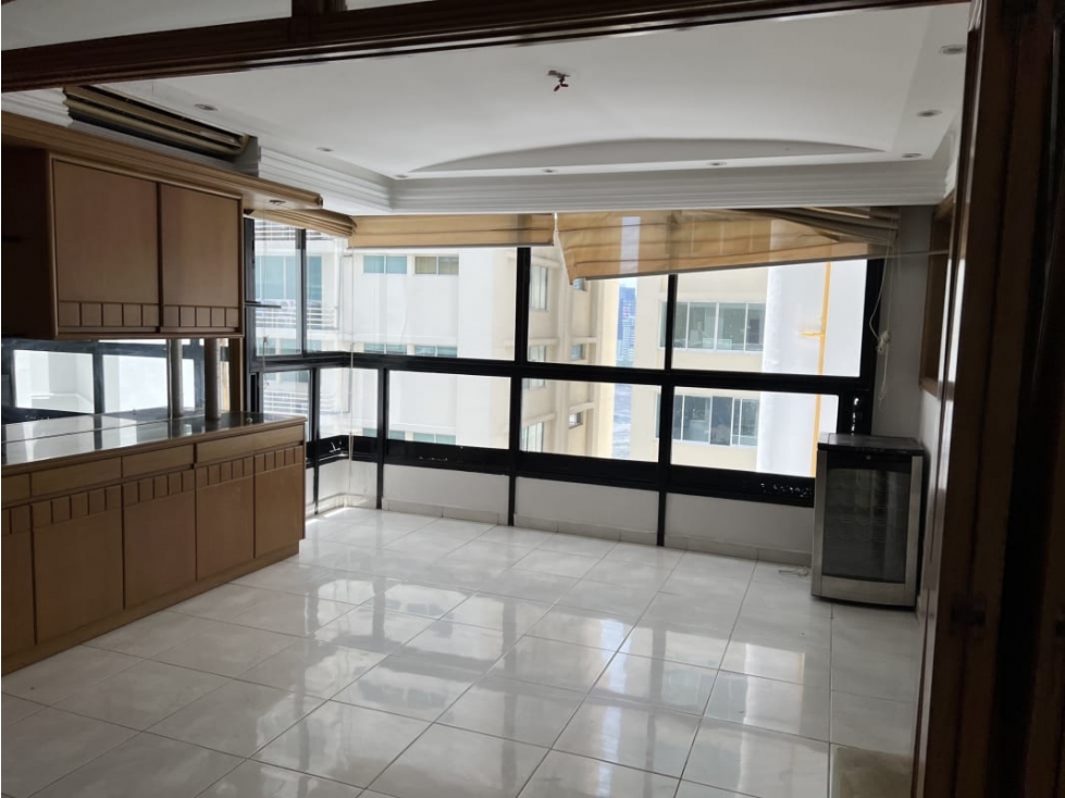 ALQUILO O VENDO super espacioso apartamento en paitilla — foto 5