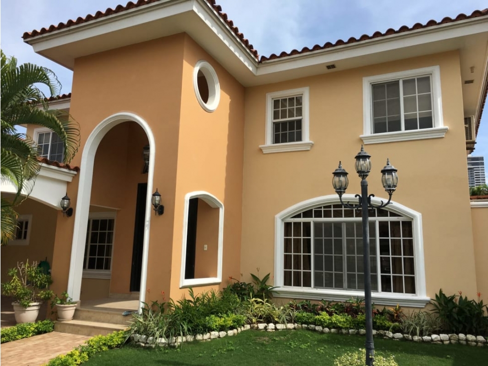 Se ALQUILA casa en Costa del Este $3500 — foto 2
