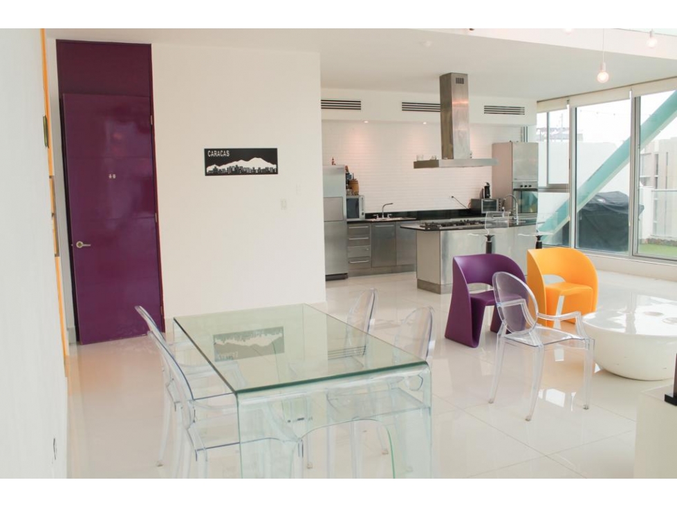 Se alquila apartamento Duplex en punta pacifica $1950