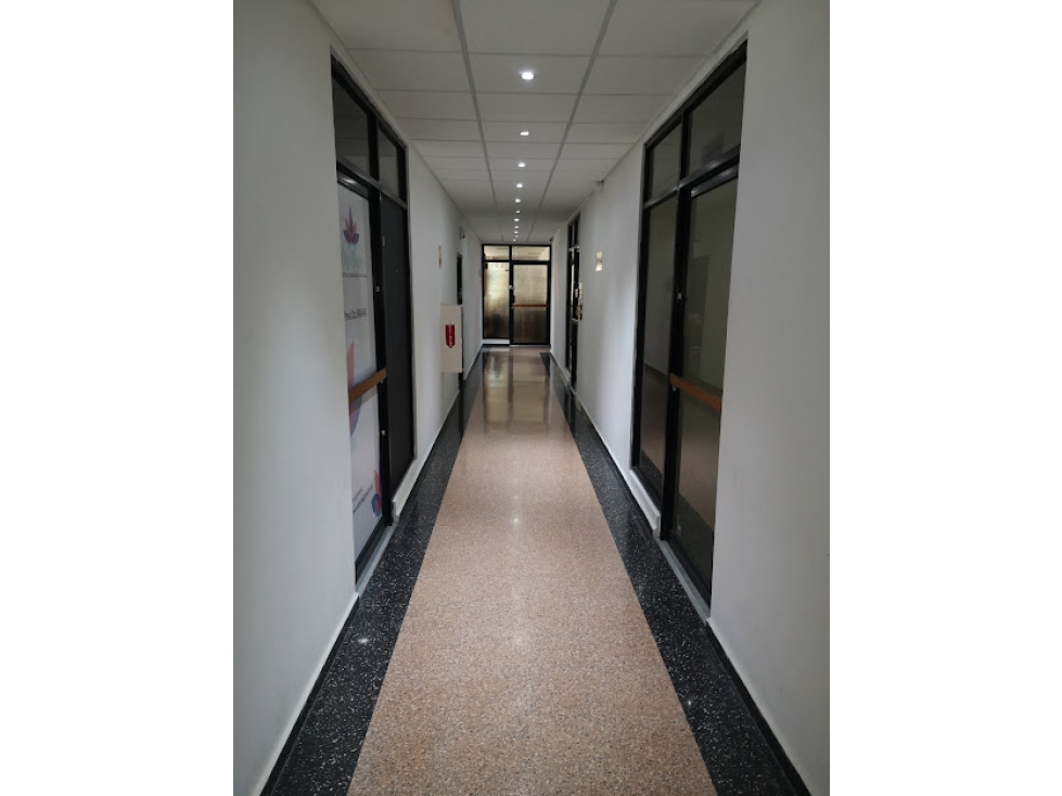 Venta de Oficina Amplia e Iluminada 53.67 m2 "Precio Negociable"