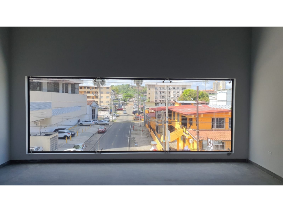 SE ALQUILA GALERA EN PARQUE LEFEVRE MTRS 600 -I.G. - 5