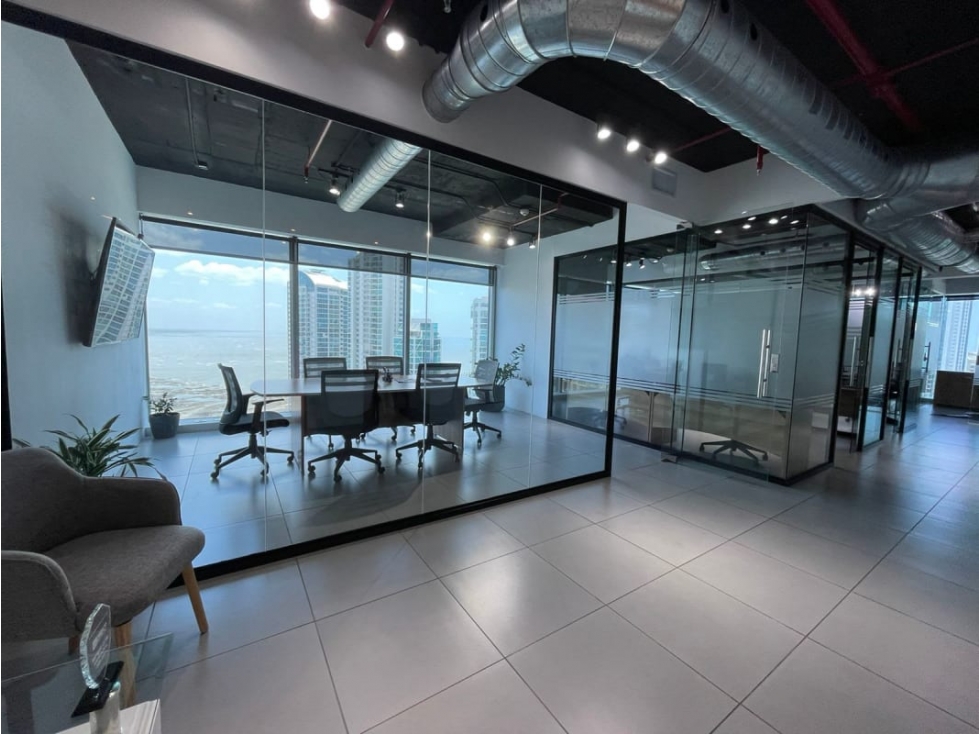 SE VENDE OFICINA REMODELADA EN PUNTA PACIFICA 160 MTS