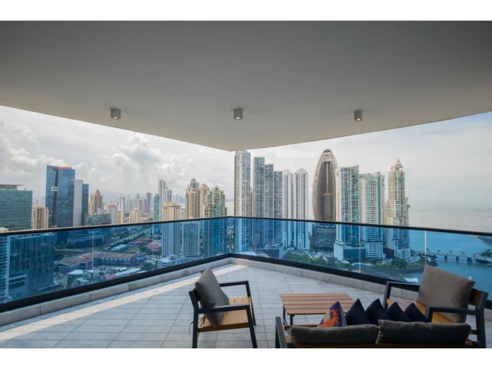 SE ALQUILA Penthouse en PH OCEAN FRONT