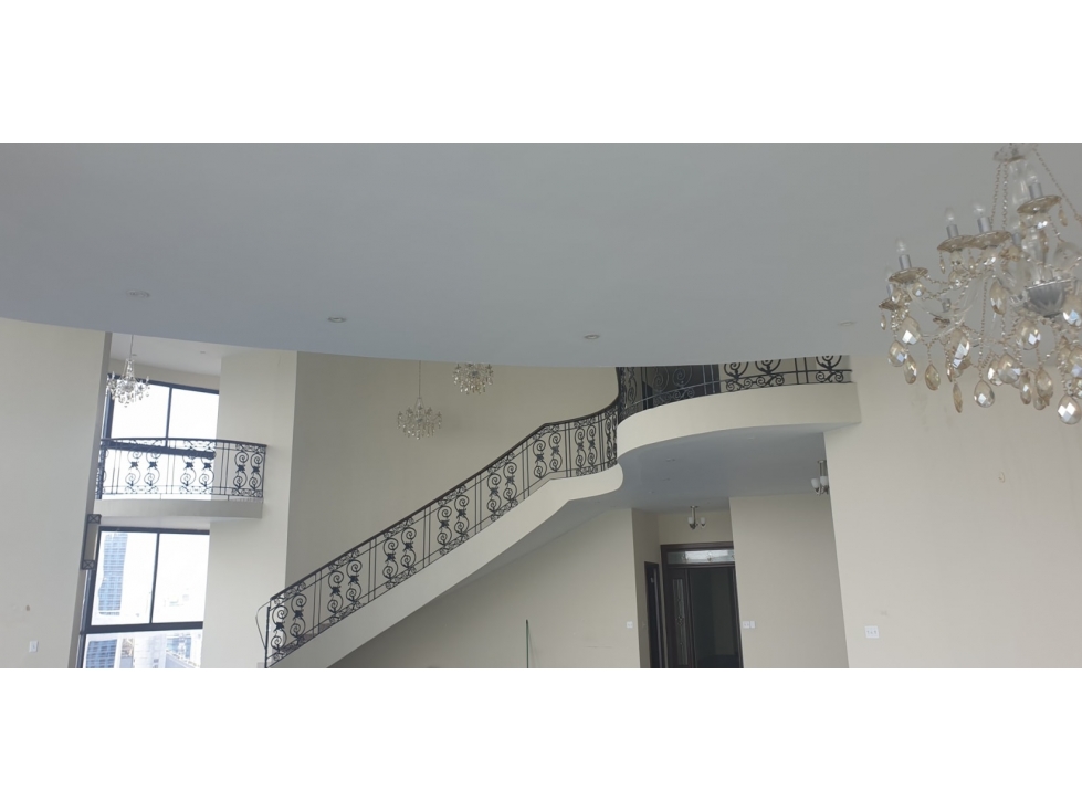 Alquilo Extraordinario y lujoso pent house en paitilla — foto 2