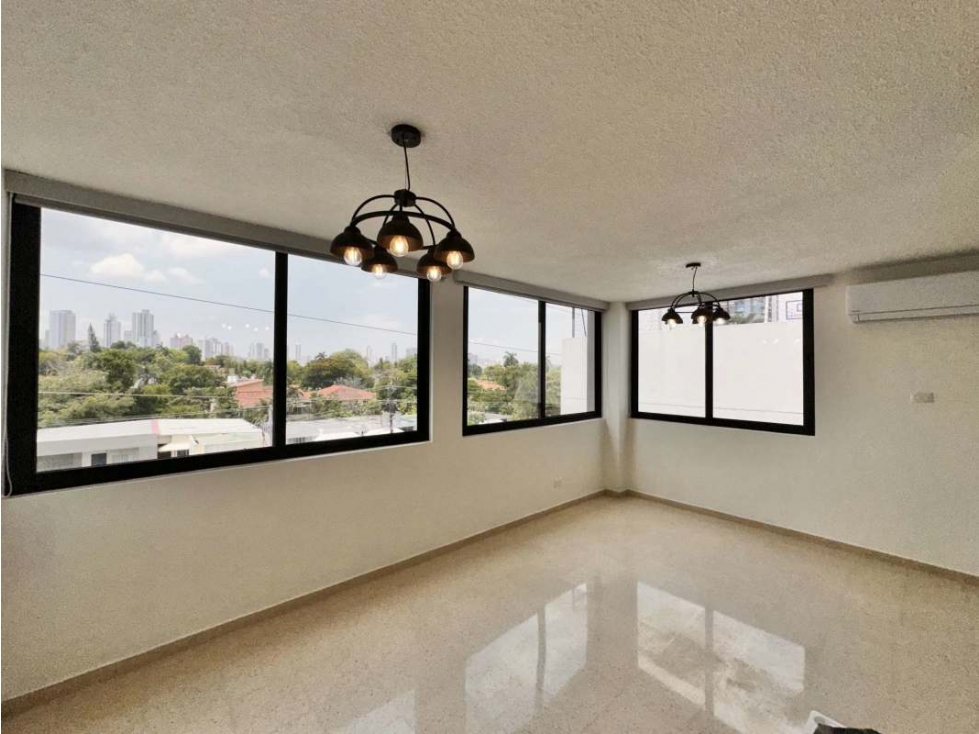 SE VENDE BELLO APARTAMENTO RECIEN REMODELADO EN COCO DEL MAR — foto 3