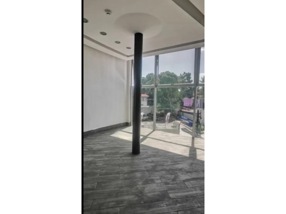 Se alquila edificio a 5 minutos de Costa del Este - 4