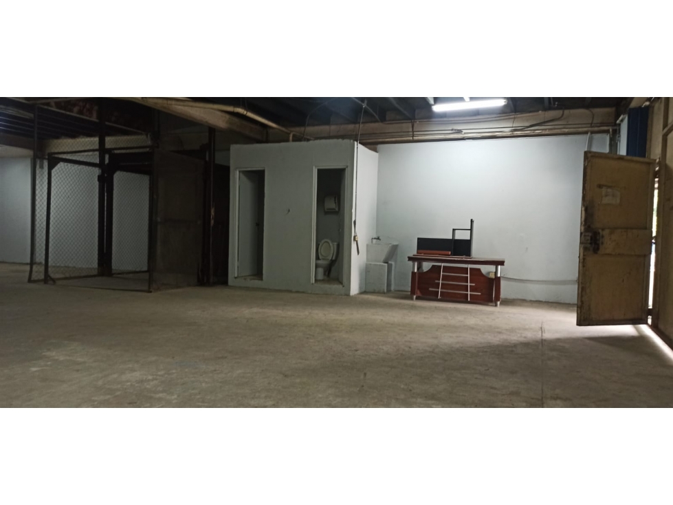 SE ALQUILA BODEGA EN PUEBLO NUEVO CENTRO LOGISTICO — foto 4