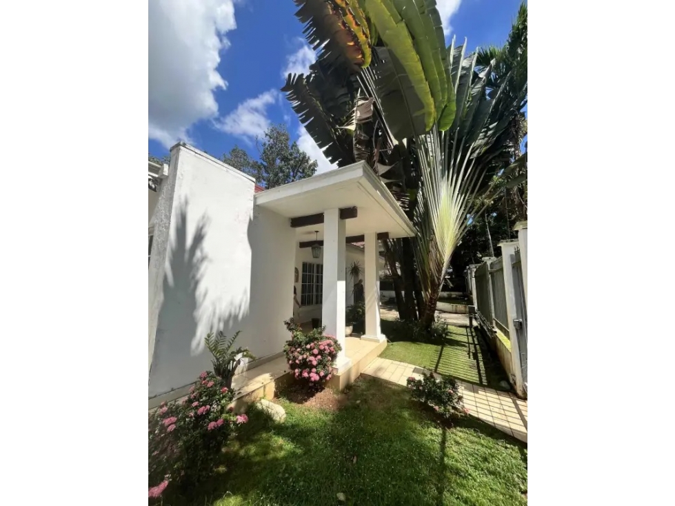 SE ALQUILA CASA EN LLANOS DE CURUNDU - 2