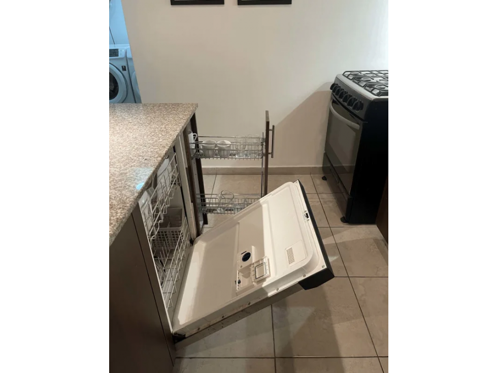 ¡Apartamento FULL Amoblado en 12 de Octubre — foto 6