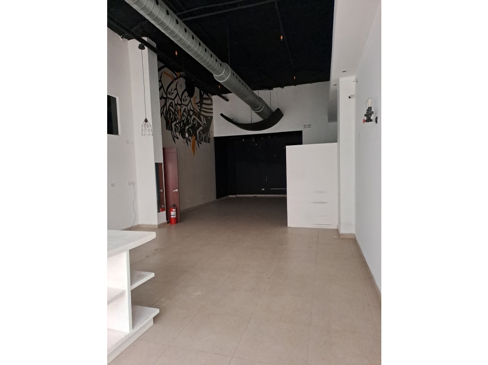 SE ALQUILA LOCAL COMERCIAL EN BELLA VISTA — foto 5