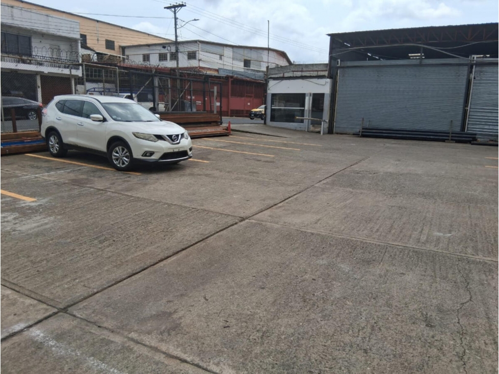Se Vende Edificio en Rio Abajo