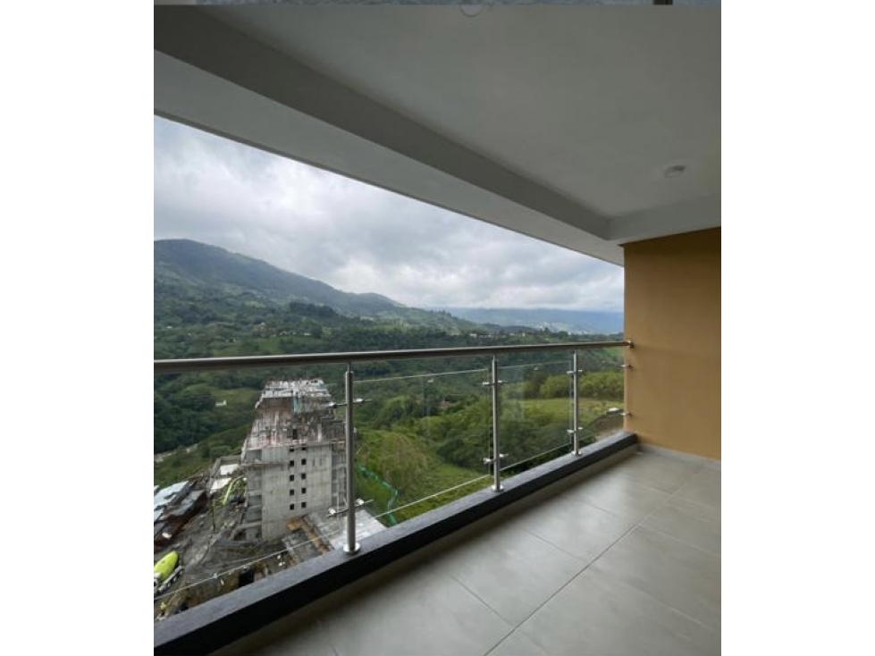 SE VENDE APARTAMENTO EN LA AVENIDA CENTENARIO — foto 2