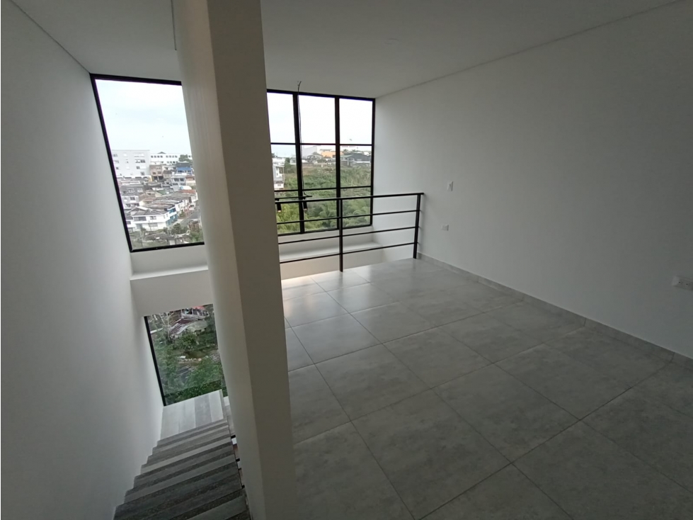 SE ARRIENDA APARTAESTUDIO DUPLEX EN AV CENTENARIO — foto 4