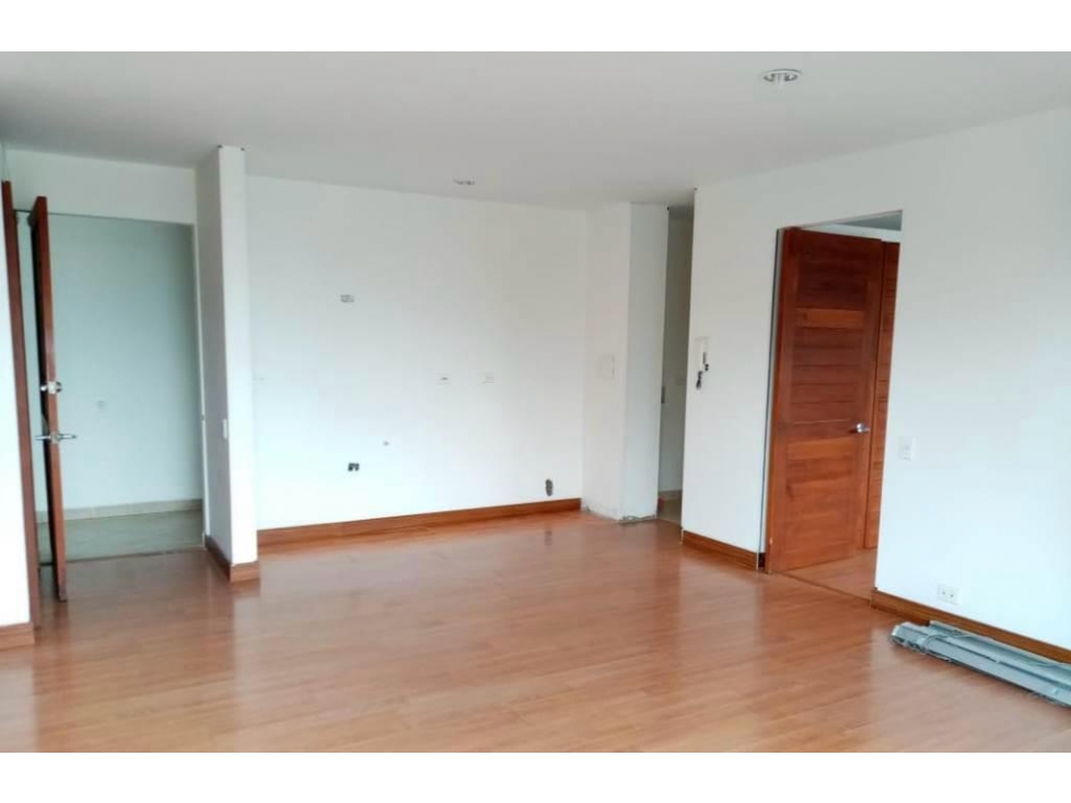 SE VENDE OFICINA FRENTE AL PARQUE DE LA VIDA - 3