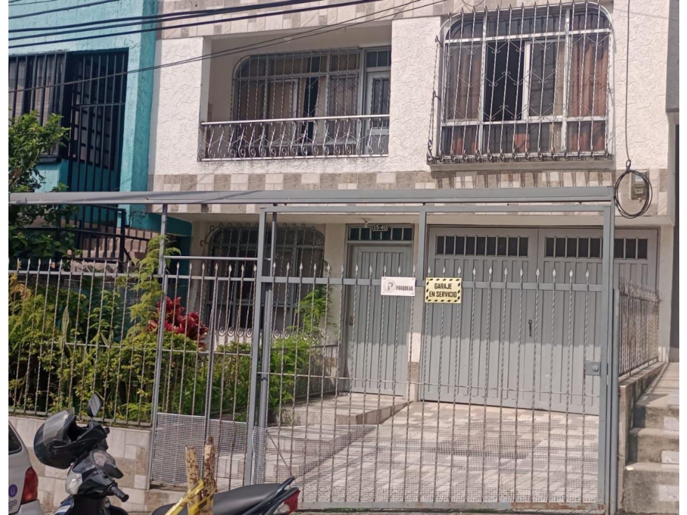 SE VENDE CASA CERCA AL CENTRO DE ARMENIA