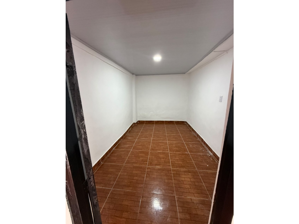 SE VENDE CASA EN EL GRANADA — foto 3