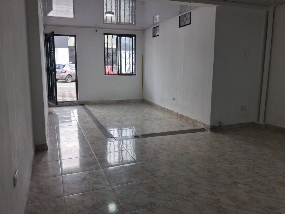 SE ARRIENDA CASA SECTOR LA CABAÑA — foto 2