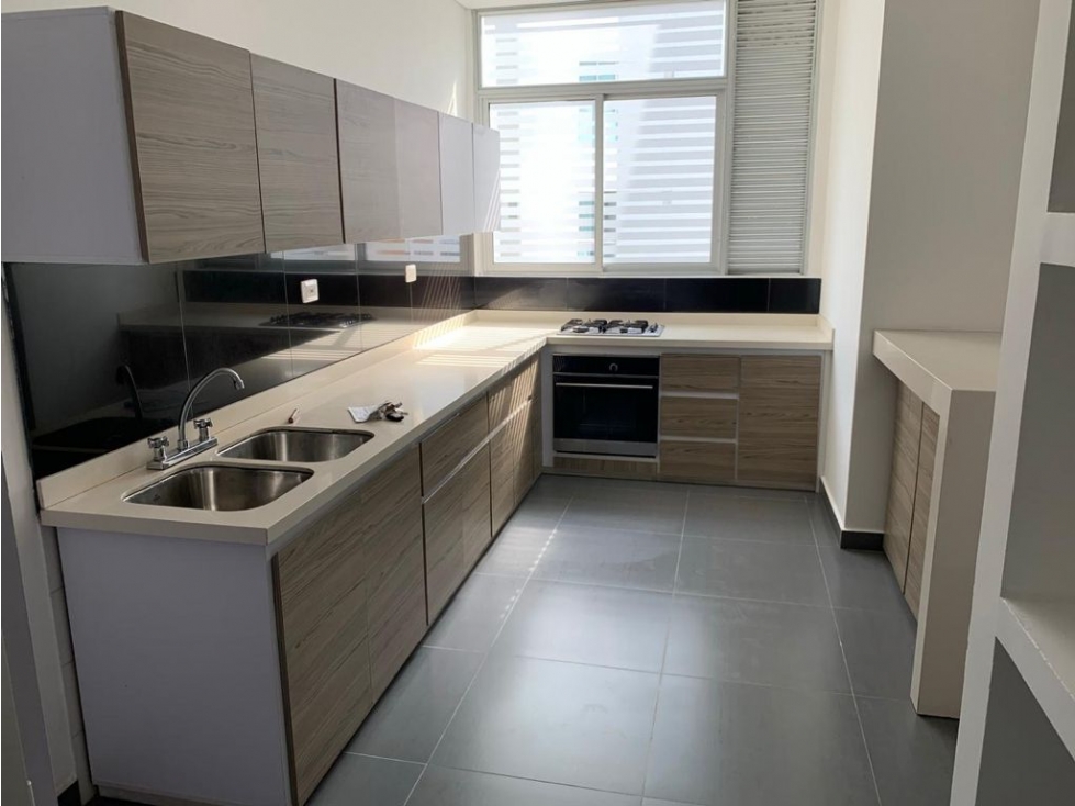 SE VENDE APARTAMENTO EN LA CASTELLANA