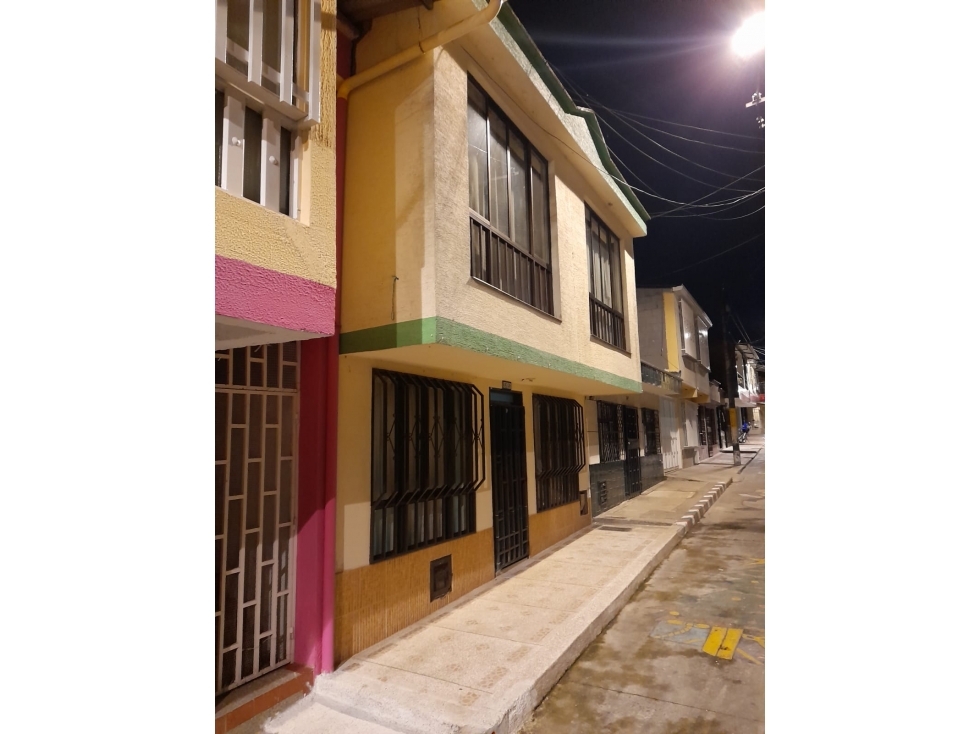SE VENDE CASA DOBLE RENTA AL SUR DE ARMENIA