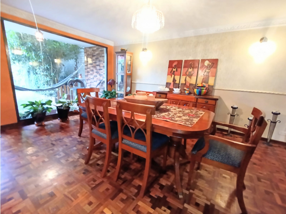 PRECIOSA CASA EN PONTEVEDRA- CON ZONA VERDE INTERIOR AMPLIA — foto 3