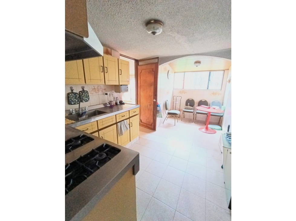 CASA EN VENTA EN MODELIA PARA REMODELAR — foto 6