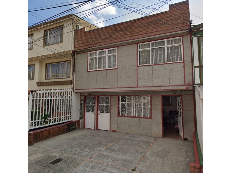 CASA PARA REMODELAR ZONA SUR DE BOGOTÁ (BARRIO LOS SAUCES)