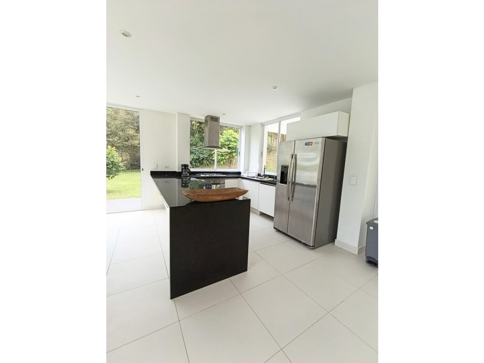 CASA CAMPESTRE EN LA VEGA- PRECIOSA EN CONJUNTO CERRADO — foto 4
