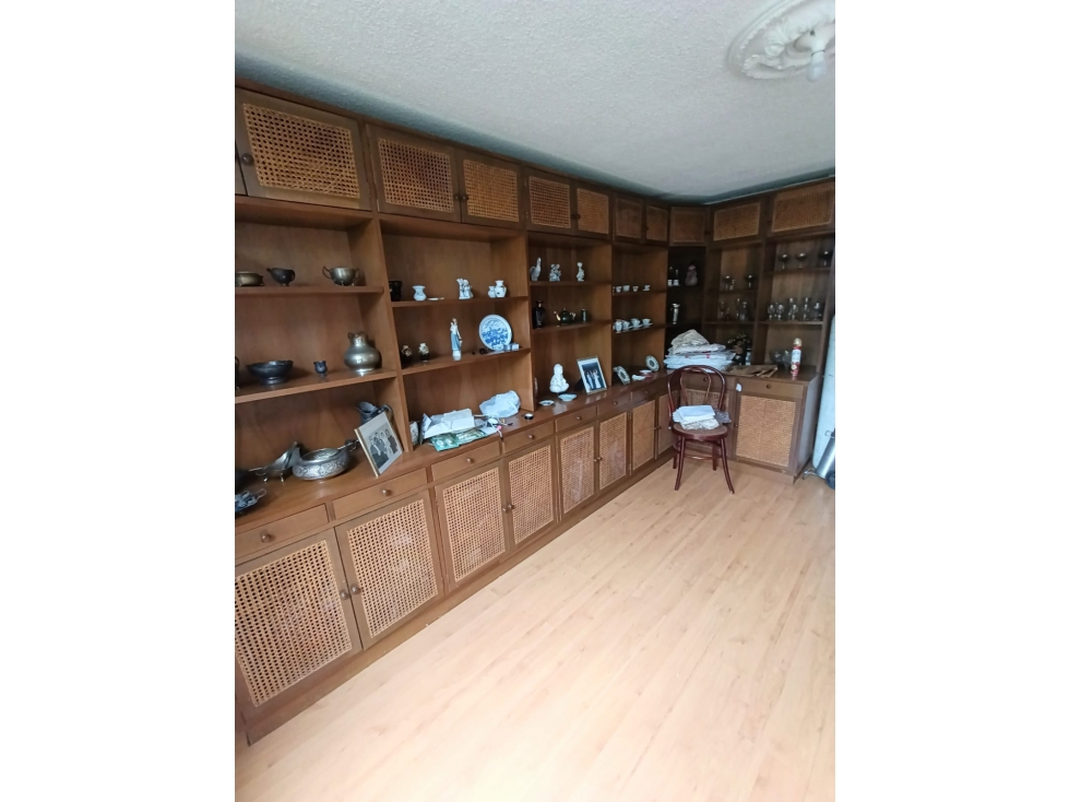 CASA EN VENTA EN MODELIA PARA REMODELAR — foto 4