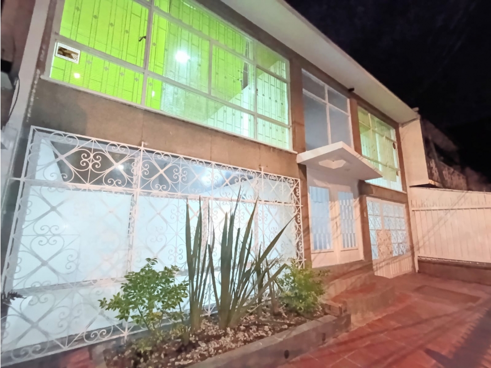 ARRENDAMOS CASA SECTOR DE GALERÍAS EN EXCELENTE ESTADO — foto 2