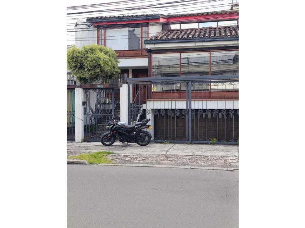CASA EN PASADENA PARA PROYECTO INMOBILIARIO O EMPRESA