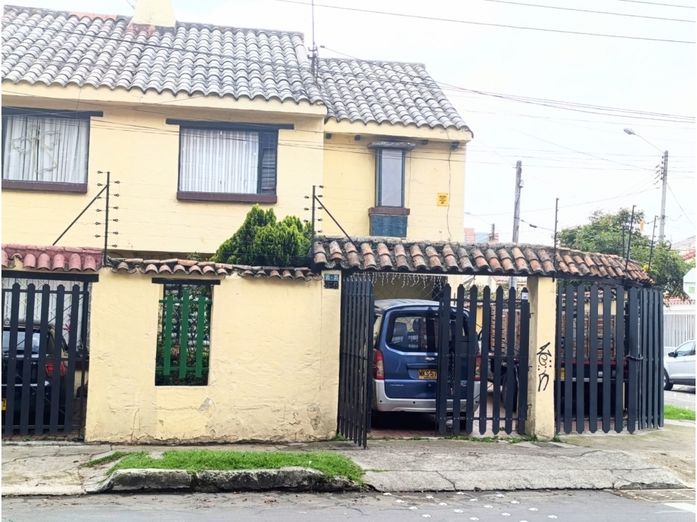 CASA LA CAMPIÑA- EXCELENTE ESTADO- REMODELADA