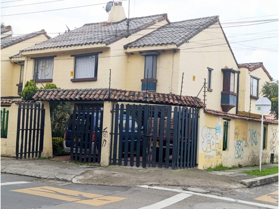 CASA LA CAMPIÑA- EXCELENTE ESTADO- REMODELADA — foto 2