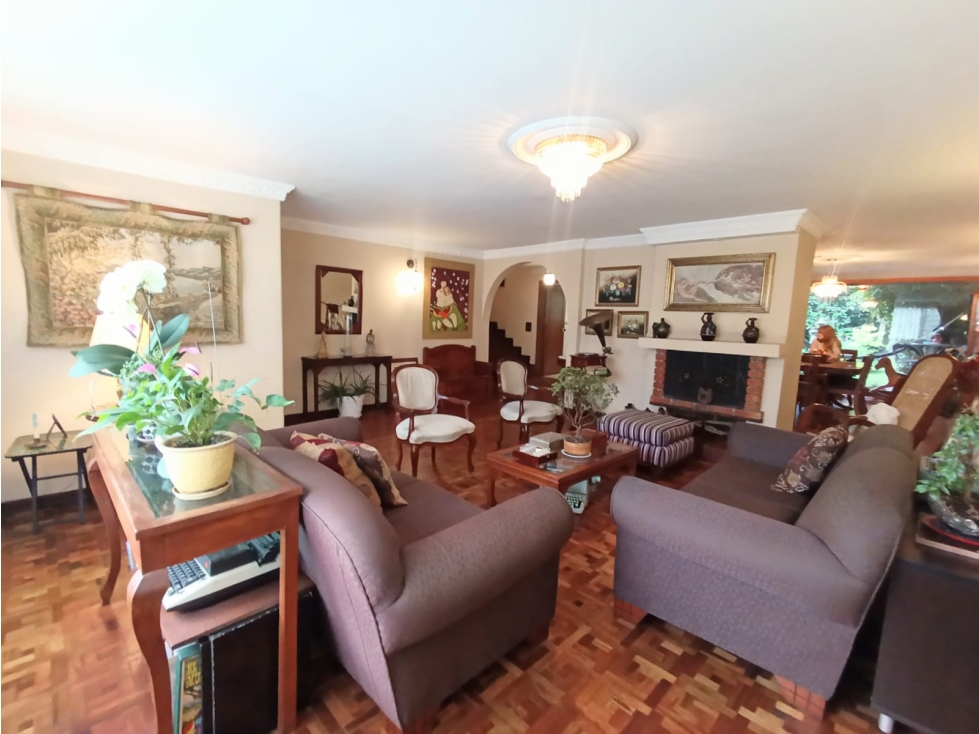 PRECIOSA CASA EN PONTEVEDRA- CON ZONA VERDE INTERIOR AMPLIA — foto 2