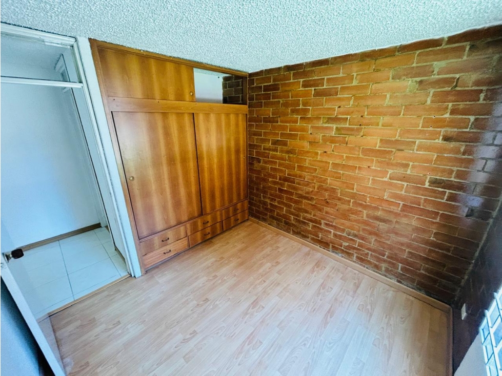 APARTAMENTO CARLOS LLERAS RESTREPO-BUEN ESTADO — foto 5