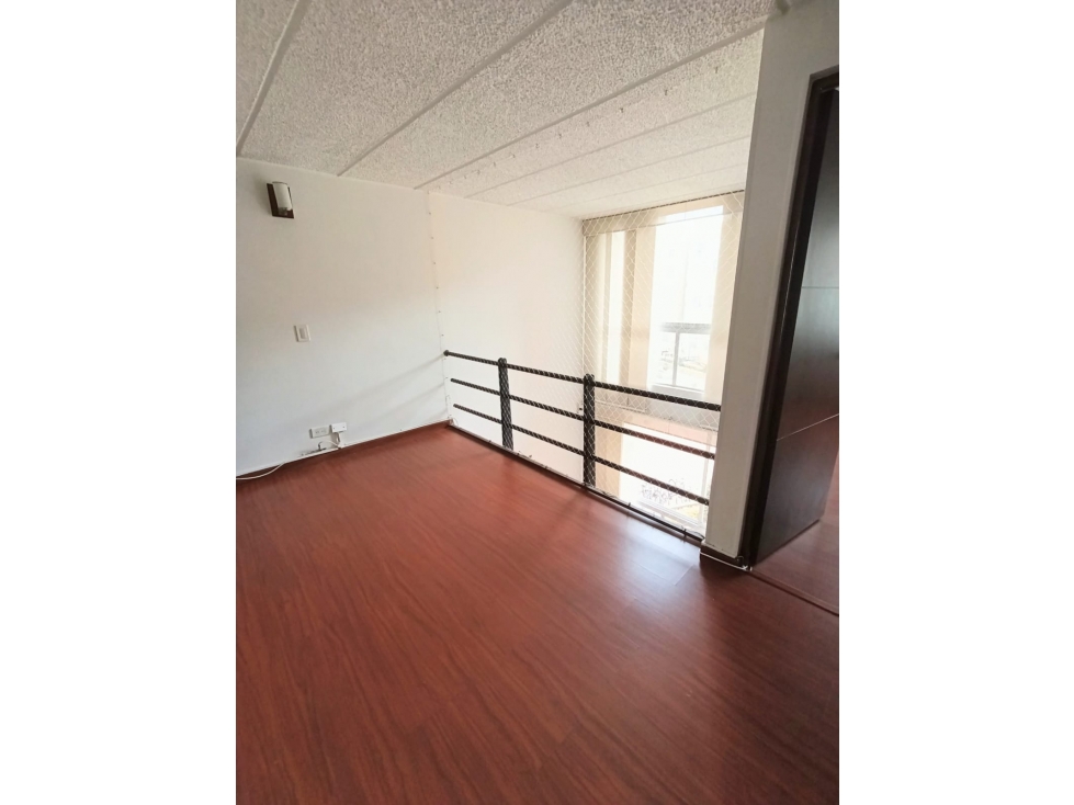 APARTAMENTO EN VENTA PARQUE DE MODELIA- EXCELENTE ESTADO