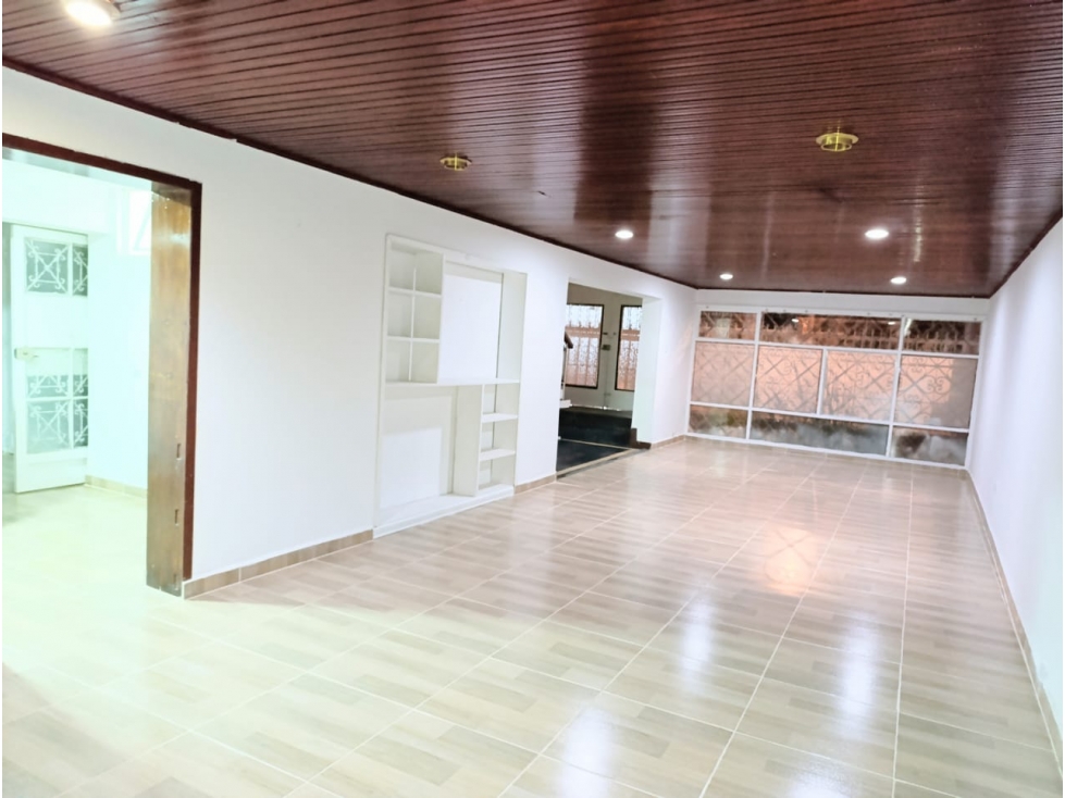 ARRENDAMOS CASA SECTOR DE GALERÍAS EN EXCELENTE ESTADO — foto 5