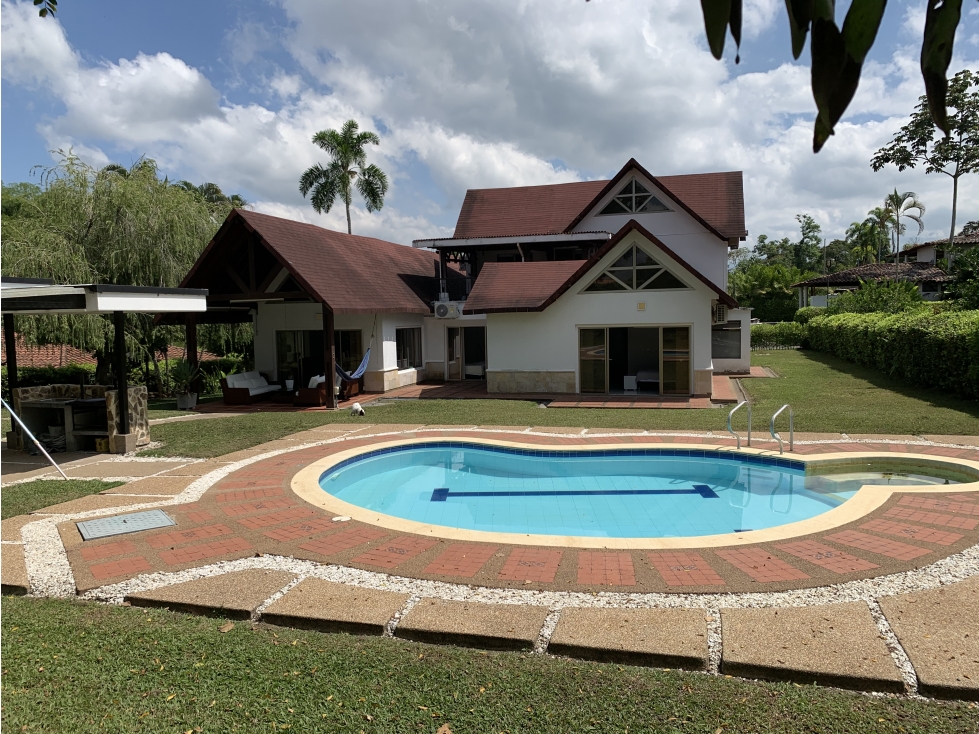 SE VENDE CASA CAMPESTRE CERCA AL AEROPUERTO — foto 3