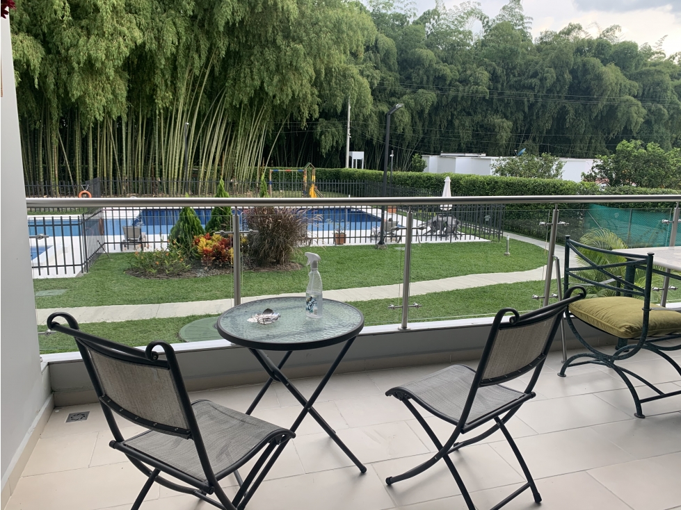 SE VENDE APARTAMENTO CERCA AL AEROPUERTO - 1