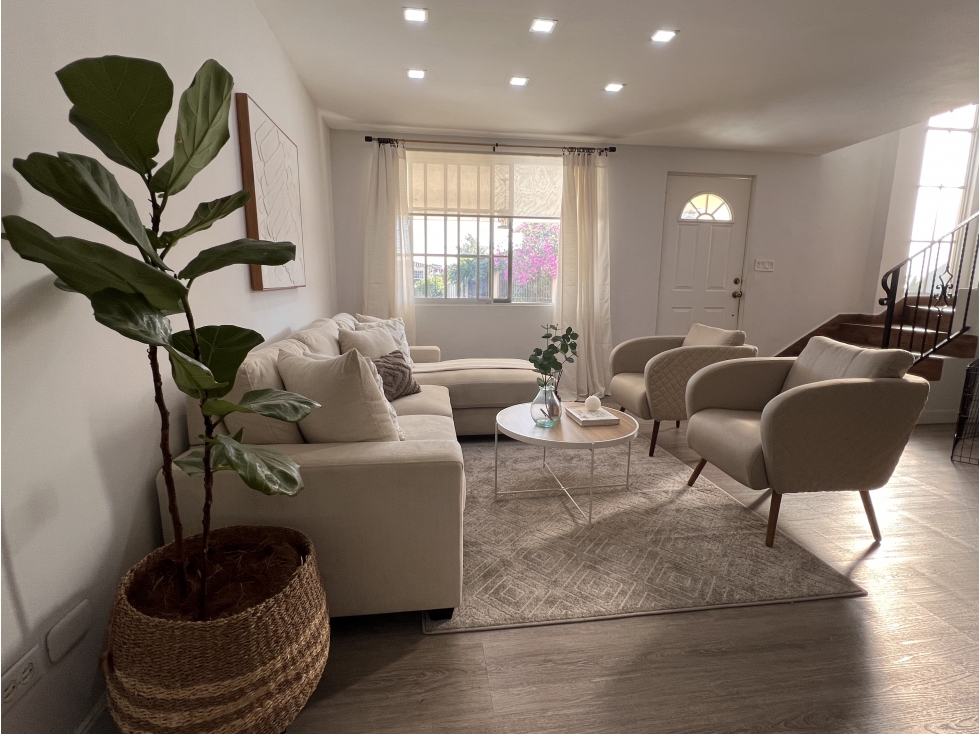 Casa Dorado Springs con Inquilino Expat - Renta hasta Mayo 2027