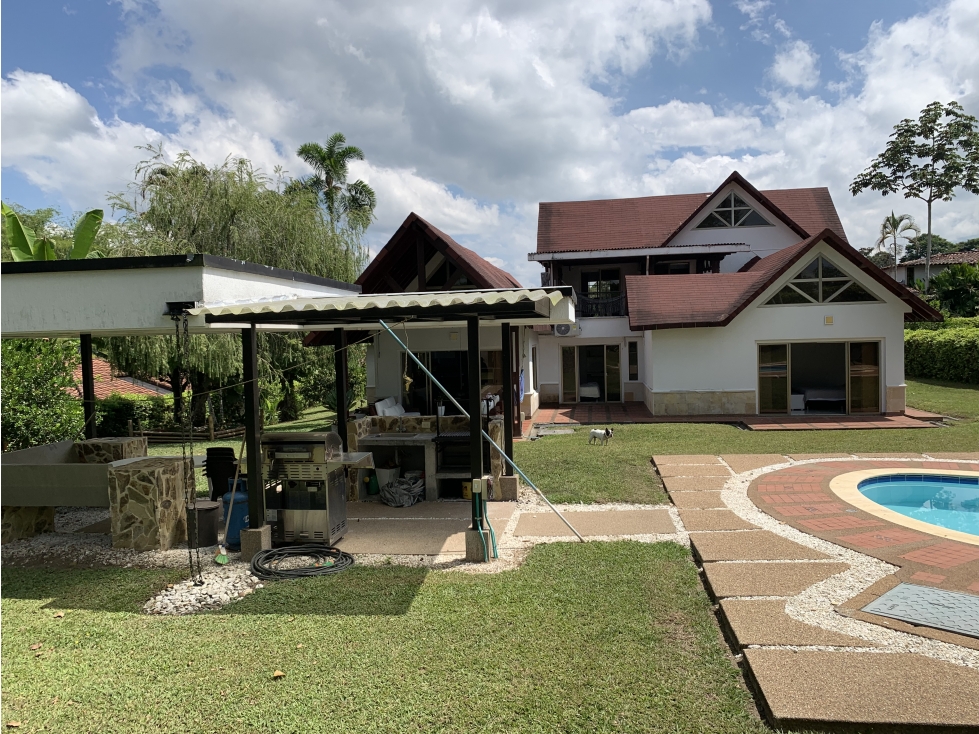 SE VENDE CASA CAMPESTRE CERCA AL AEROPUERTO — foto 4