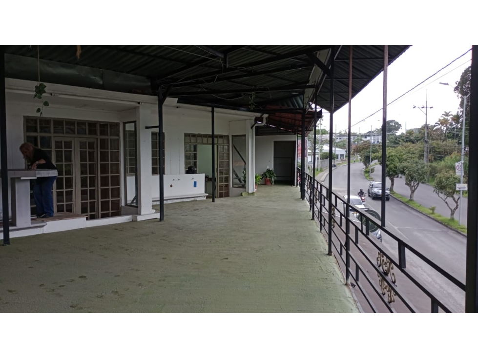 SE VENDE LOTE EN LA AVENIDA CENTENARIO — foto 3
