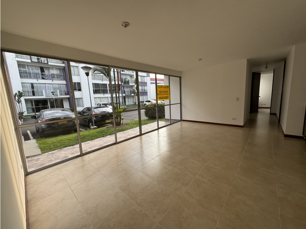 SE VENDE APARTAMENTO EN LA AVENIDA SUR — foto 3