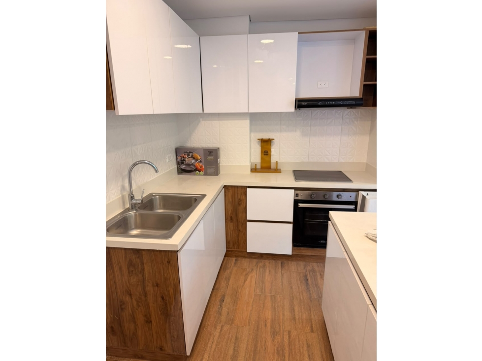 SE VENDE ESPECTACULAR APARTAMENTO SECTOR LAURELES - 2