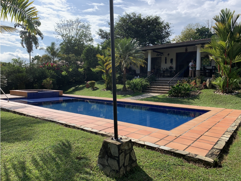 SE VENDE CASA CAMPESTRE CERCA AL AEROPUERTO — foto 2