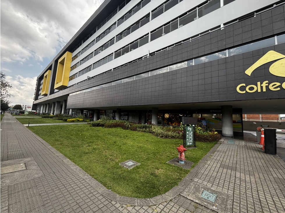 Venta o arriendo de Oficina, Edificio Colfecar Business Center Dorado