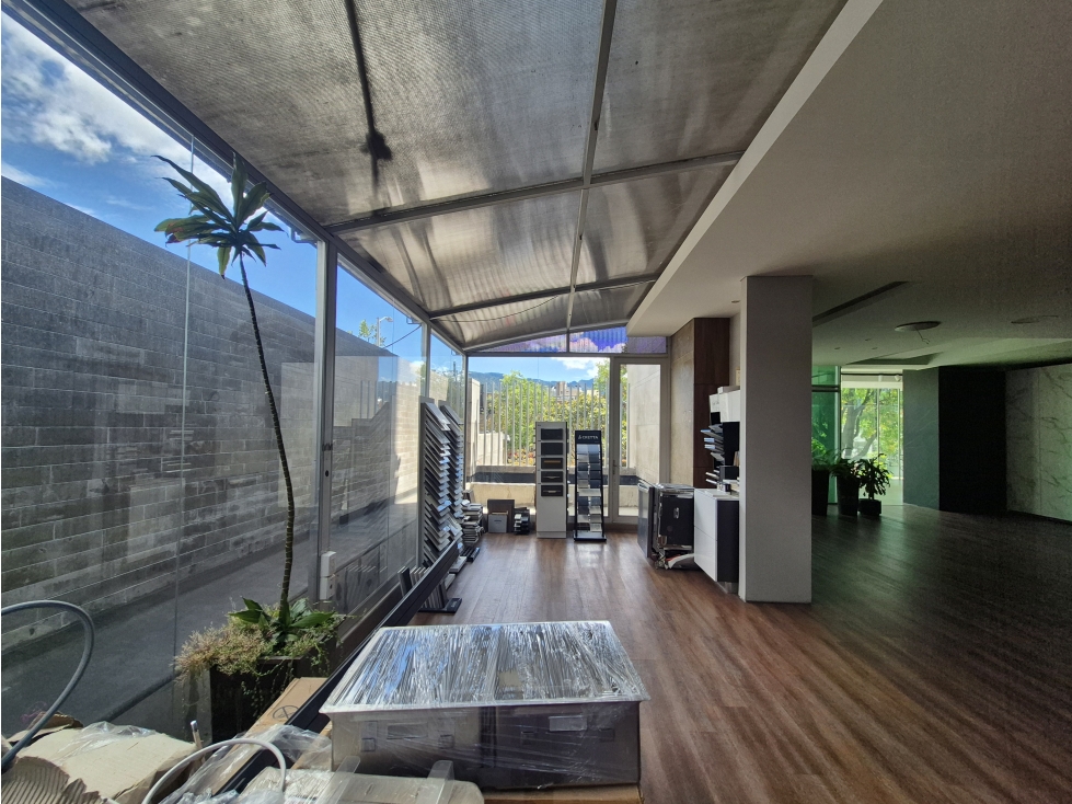 EXCELENTE EDIFICIO EN VENTA DE 1315 M2 CHICO NAVARRA — foto 6